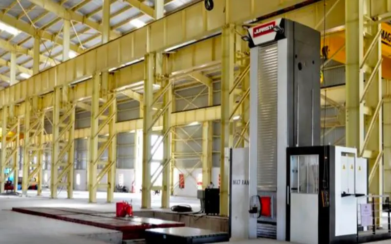 FLOOR TYPE HORIZONTAL BORING MACHINE